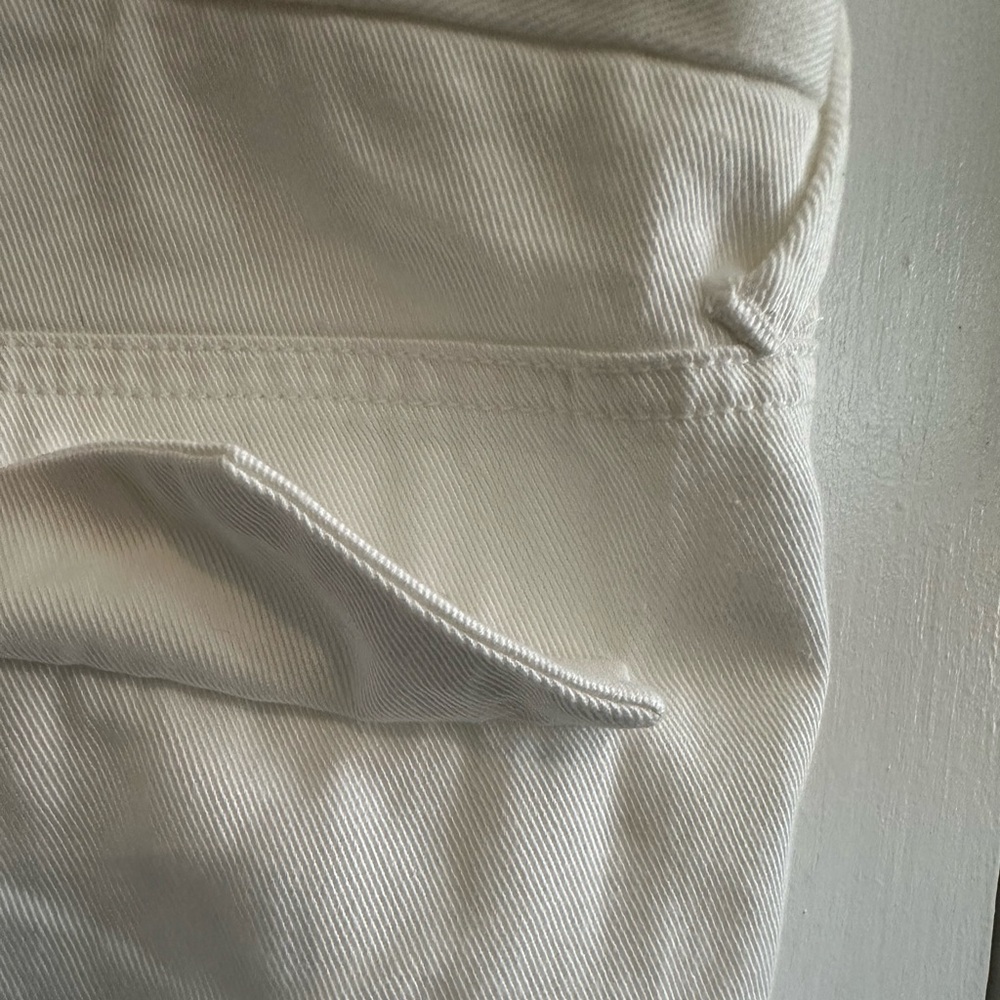 Shorts - Picture 9 of 14